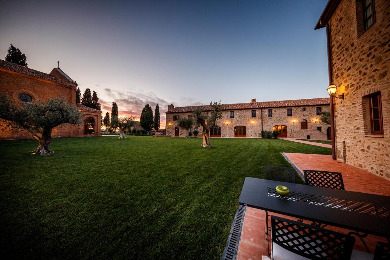 Cinigiano Tenuta Di Montecucco - Collemassari Hospitality מראה חיצוני תמונה